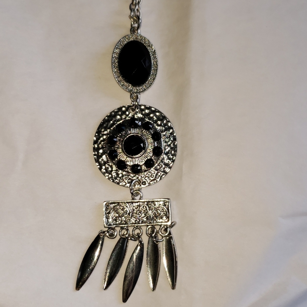 Silver Colored Necklace witb Black Pendants